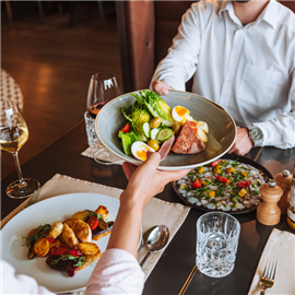 Business Lunch at Restaurant Taste it